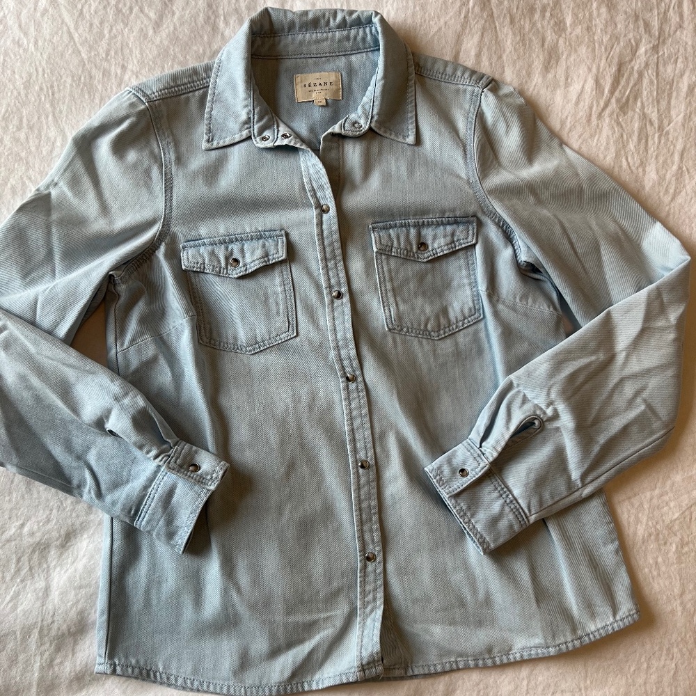 sezane rayanna shirt in light blue denim
